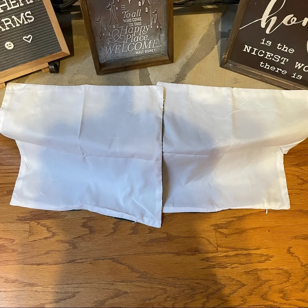 New Set of Two Christmas Pillow Cases Indoor Outdoor